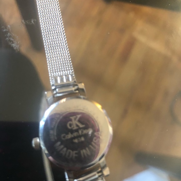 CALVIN KLEIN WOMEN’S WATERPROOF WATCH 1685 - Picture 6 of 7